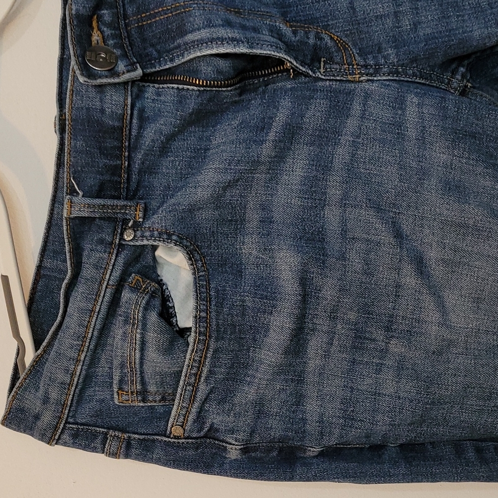 George Jeans Medium Size - Picture 2 of 4